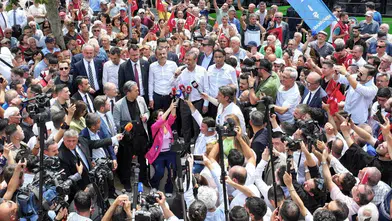 Özel'den milletvekili iddialarına yalanlama