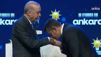 CHP'den istifa etti, saatler sonra Erdoğan'ın elini öptü