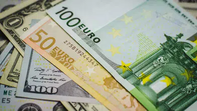Döviz piyasalarında son durum: Dolar ve euro haftaya nasıl başladı?