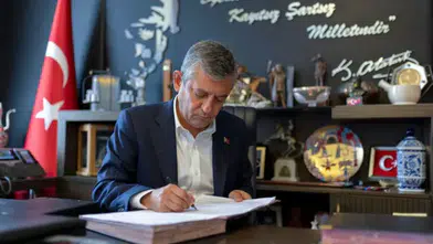Özgür Özel'in kurduğu Yeni Parti'nin PM'sine İzmir'den 10 vekil girdi
