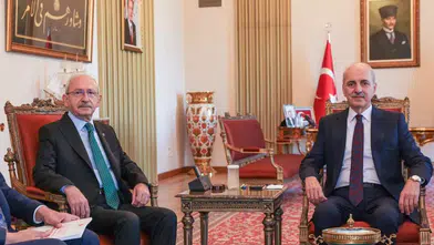 Meclis Başkanı Kurtulmuş 'çerçeve yasa' için parti turuna çıkıyor