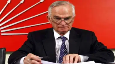 Önder Sav, Özgür Özel ve ekibine kapıyı araladı: CHP'de siyaset imkansızlaşırsa yeni parti meşru olur