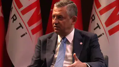 YENİ Parti lideri Özgür Özel: Halk siyasetin dolgu malzemesi değildir