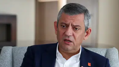 Özel yeni parti için program ve logo çalışmalarının başladığını duyurdu
