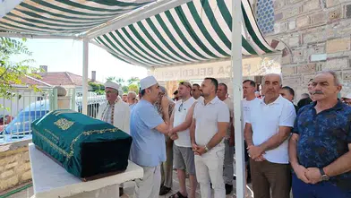 Foça Esnaf Odası Eski Başkanlarından Fahrettin Yarba son yolculuğuna uğurlandı