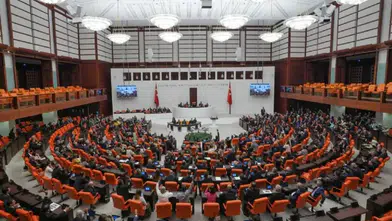 YENİ Parti İzmir milletvekilleri 'Çerçeve Yasa' oylamasında ikiye bölündü: Yasa Meclis'ten geçti