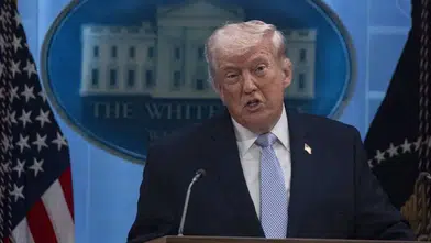 Trump, İran anlaşması gerekçesiyle saldırıları askıya aldı
