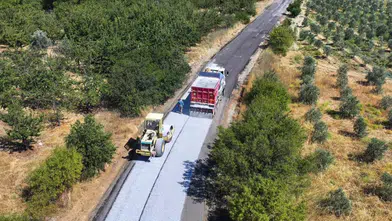 Manisa Büyükşehir’den Gördes İlçesine 14 Kilometrelik Asfalt Çalışması
