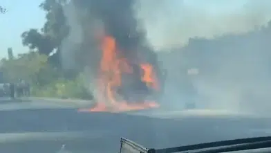 Eskişehir Çevre Yolu’nda bilinmeyen sebeple alev alan araç kullanılamaz hale geldi