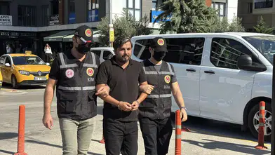 Yurt dışı yasağı bulunan YouTuber Arif Kocabıyık TIR dorsesinde yakalanıp tutuklandı