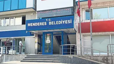 Menderes Belediyesi'ndeki ikinci dalga operasyonda 7 kişi tutuklandı