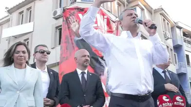Özgür Özel: Biz doğru taraftayız, milletin tarafındayız, AK Parti'nin karşısındayız