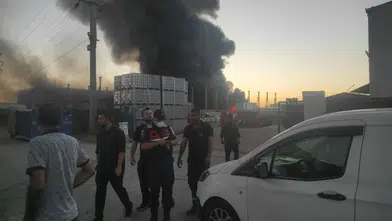 Bolu'da geri dönüşüm deposunda yangın: Patlama sesleri geliyor