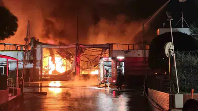 Manisa'daki İnci Akü fabrikasında yangın çıktı