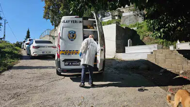 Emekli polis memuru mezarlıkta ölü bulundu