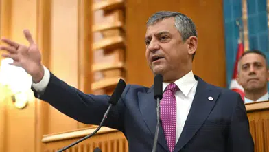 Özgür Özel: Partisini satanlar hain, satın alanlar milli irade hırsızıdır