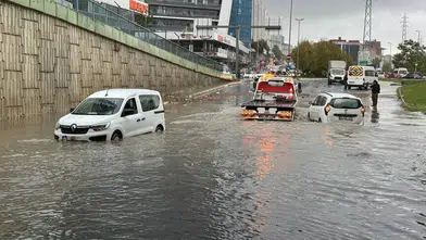 İzmir'de kuvvetli sağanak ve gök gürültülü yağış uyarısı