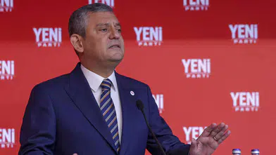 Özel'den Çelik'e Nacar sorusu: Tanıyor musun, tanımıyor musun?