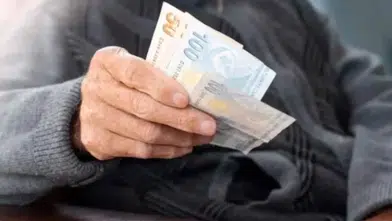 Emeklilere 45 bin 800 TL taban maaş ve seyyanen zam teklifi Meclis'te
