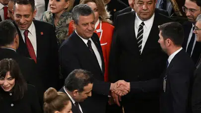 Özgür Özel'den net mesaj: Millet bizden iktidarı devralmamızı bekliyor