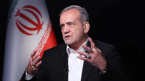 Pezeşkiyan: "Hiçbir toplum büyük zorlukları sıkıntı çekmeden aşamaz"