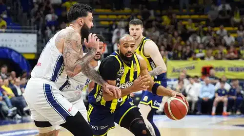 Fenerbahçe Beko, Anadolu Efes karşısında seride 1-0 öne geçti