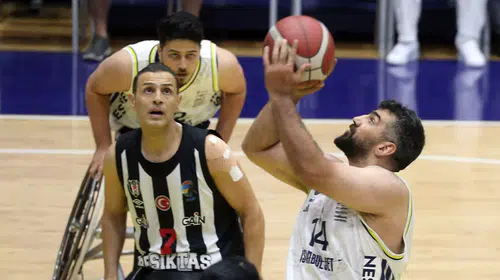 Dev derbide ilk raundu Fenerbahçe aldı: Seride avantaj cepte