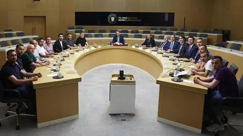 Bakan Bayraktar'dan Beypazarı'ndan yürüyen madencilere alacak garantisi geldi