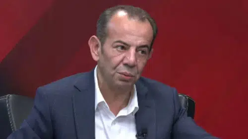 "Siyasi cunta" dedi, CHP'den istifa etti