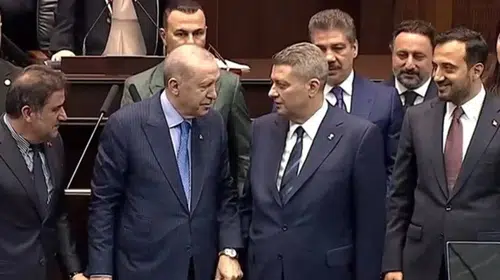 İYİ Parti'den ayrılan vekil AK Parti'ye katıldı