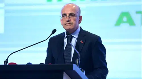 Kulisleri sallayan 'beğeni' ve 'istifa' iddiasına Mehmet Şimşek'ten net yanıt