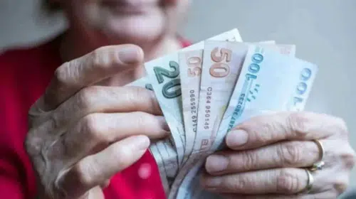 En düşük emekli aylığına zam komisyondan geçti
