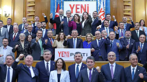 Yeni Partili vekillerden bağış kampanyasına tam destek: Bir aylık maaşlarını bağışladılar