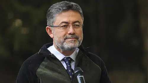 Bakan Yumaklı 5 ildeki 6 aktif yangını açıkladı