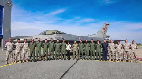 Türk F-16'ları Estonya'da NATO nöbetini devraldı