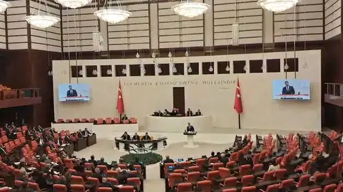Kesk'in çerçeve yasa değerlendirmesinde dikkat çeken demokratikleşme vurgusu