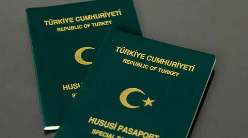 Ulaştırma Bakanı Uraloğlu: Pilot ve kabin memurlarına yeşil pasaport için yeni çalışma yok