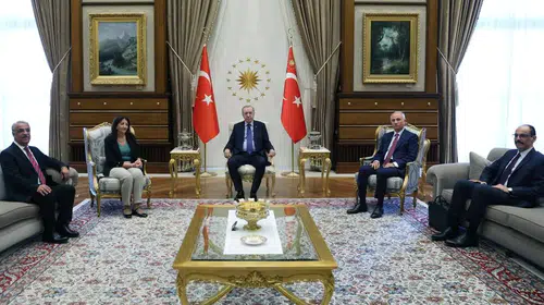 Çözüm yasası sonrası Erdoğan ve DEM Parti heyeti Külliye'de bir araya geldi