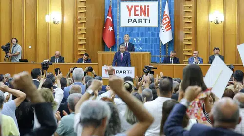 Yeni Parti 20 günde 412 milyon TL bağış topladı