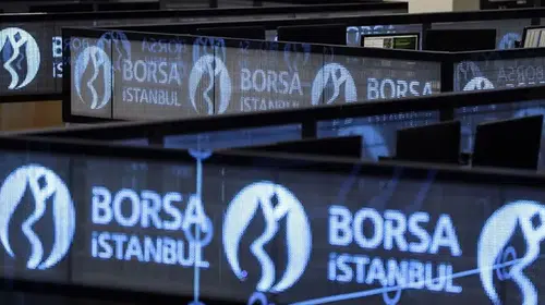 BIST 100 endeksi yeni güne yükselişle başladıktan sonra günü 13.811 puandan kapattı