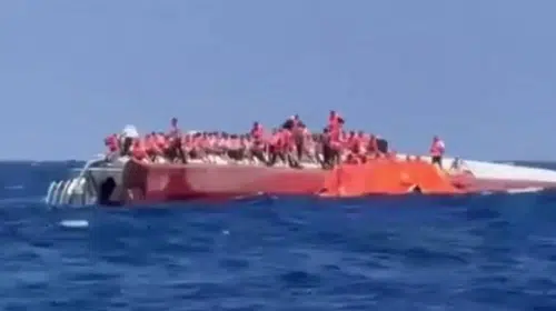 Son dakika... Girne açıklarında 267 kişiyi taşıyan yolcu gemisi battı: Hayatını kaybedenler var