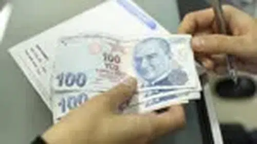 AK Parti'nin seçim öncesi emekli ve asgari ücretli zam planı konuşuluyor