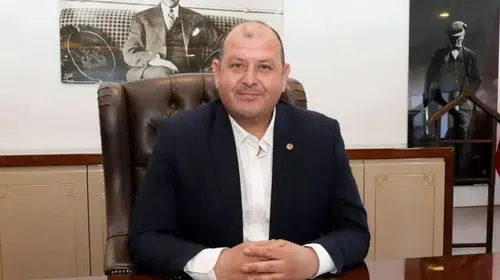 Tutuklanan Menderes Belediye Başkanı İlkay Çiçek görevden uzaklaştırıldı
