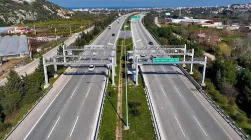 Adana, Mersin ve Çeşme dahil 6 noktada otoyol gişeleri yıl sonuna kadar kaldırılıyor