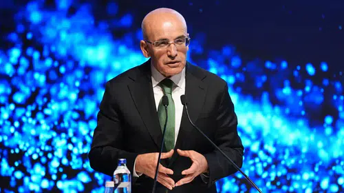Mehmet Şimşek istifa iddialarını reddetti