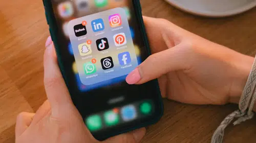 Avustralya'da sosyal medya algoritmalarını devre dışı bırakma seçeneği geliyor