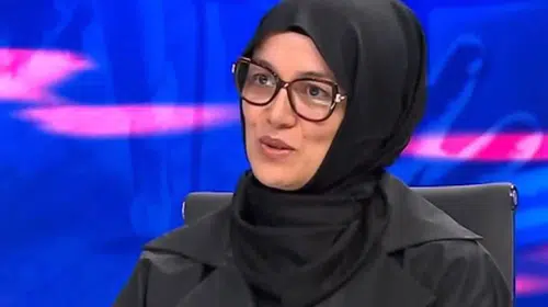 Aysun Ayhan: VakıfBank kızımı başörtüm yüzünden almadı