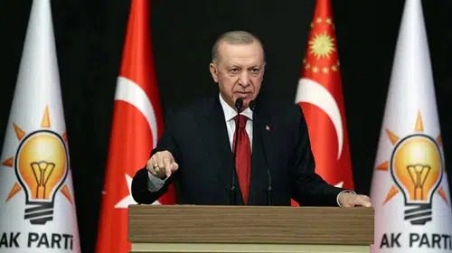 Eminağaoğlu'ndan Erdoğan'ın adaylığına ilişkin hukuki değerlendirme
