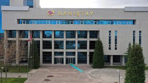 Danıştay, rüşvet yerine lastik iddiasını reddedip amirin meslekten atılmasını onadı