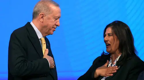 AK Parti'ye geçen Özlem Çerçioğlu'na TOGG 'hediyesi!'